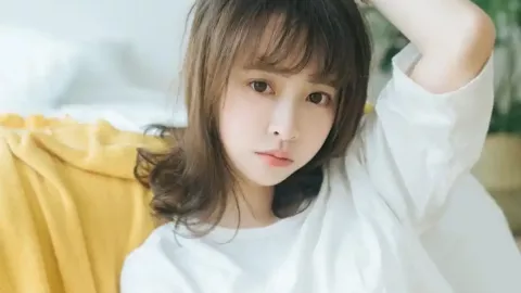 校长狂做俯卧撑